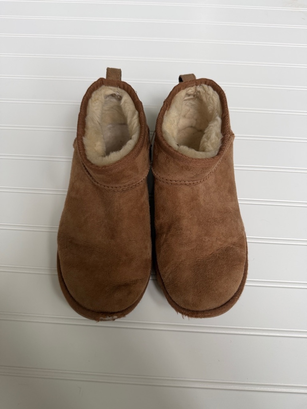 UGG Mini Boot in Chestnut Brown with Shearling - Picture 11 of 11